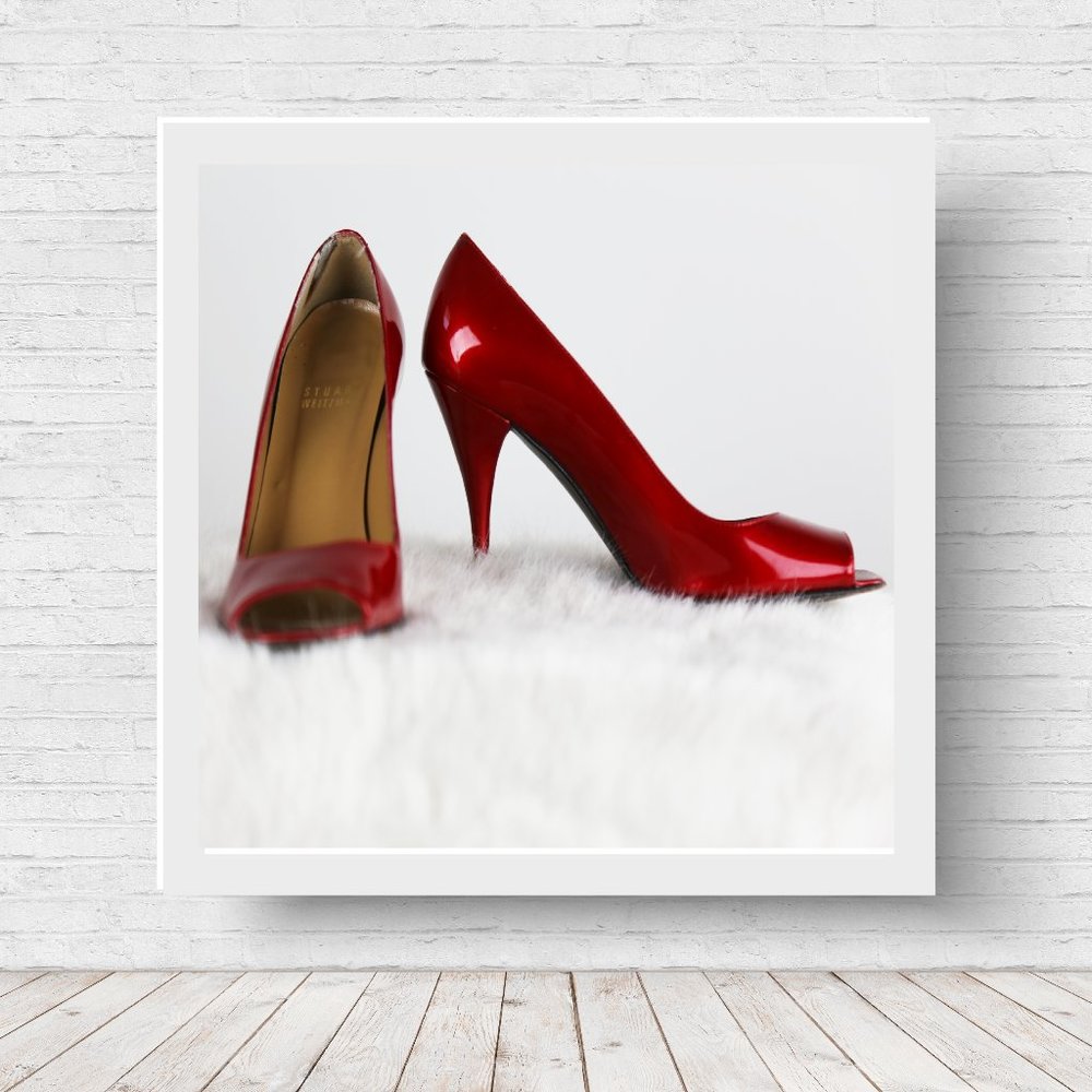 STUART WEIZMAN RED PATENT LEATHER HEELS 4.5/34 1/2